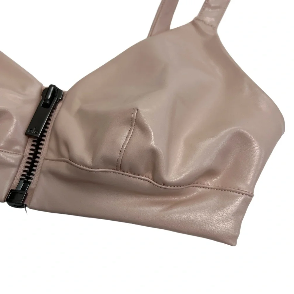 Alo Yoga Liquid Sports Size XS Bralette Nectar Strappy Front Zip Faux Leather‎